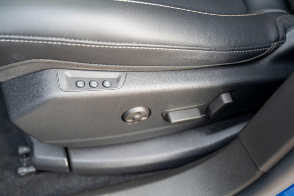 Opel Grandland 1.6 Turbo Plug-In Hybrid Ultimate | Prijs rijklaar incl. 12 mnd garantie | Memory lederen stoelen Camera Blindspot