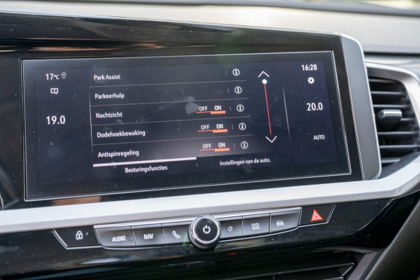 Opel Grandland 1.6 Turbo Plug-In Hybrid Ultimate | Prijs rijklaar incl. 12 mnd garantie | Memory lederen stoelen Camera Blindspot