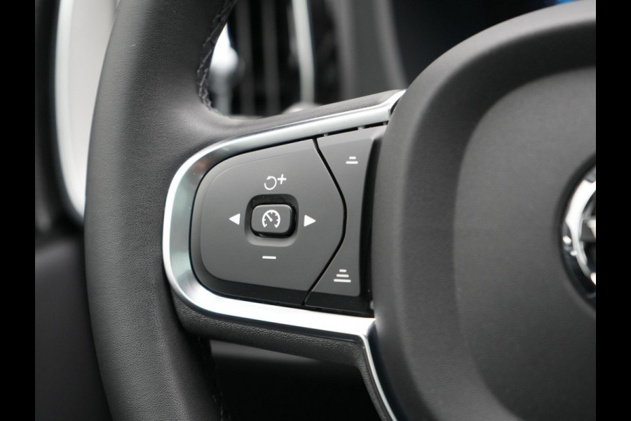 Volvo XC60 T8 AWD Inscription Plug In Hybrid 391pk Dealer O.H. PHEV | Trekhaak Af Fabriek | Luchtvering | Head Up | Adaptive Cruise | 360 Camera | Harman&Kardon | Lederen Sportstoelen Memory & Verwarmd | Google Assistent | App