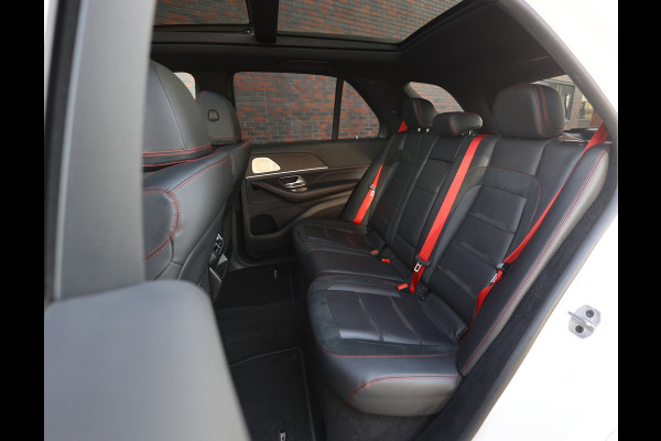 Mercedes-Benz GLE AMG 53 4MATIC+ Premium Plus | Rood design - Trekhaak - Pano