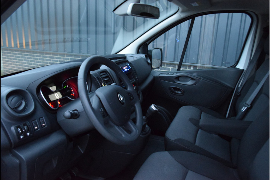 Renault Trafic 2.0 dCi 145 T29 L2H1 Comfort | Achteruitrijcamera | DAB | Hill hold |