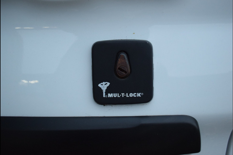 Renault Trafic 2.0 dCi 145 T29 L2H1 Comfort | Achteruitrijcamera | DAB | Hill hold |