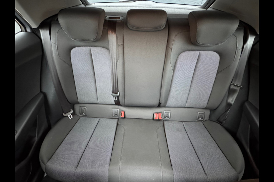 Audi Q2 35 TFSI Automaat * Navigatie * Cruise Control * Parkeersensoren * 18 inch velgen *