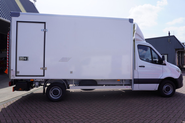 Mercedes-Benz Sprinter 319 CDI 191PK Bakwagen met laadklep Automaat Nr. V068 | Airco | Cruise | Apple-Android