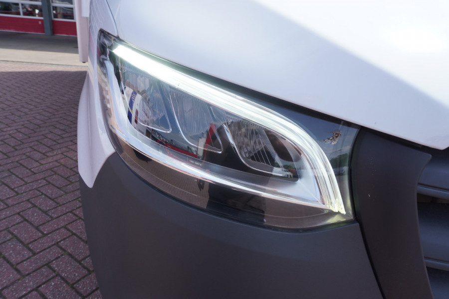 Mercedes-Benz Sprinter 319 CDI 191PK Bakwagen met laadklep Automaat Nr. V068 | Airco | Cruise | Apple-Android