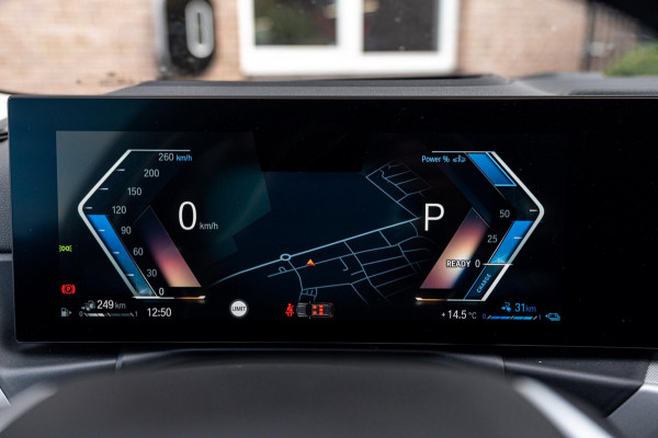 BMW 3 Serie Touring 320e MY 2023 204 PK 1e Eig Dealer o.h Carplay LED Head-Up 19'