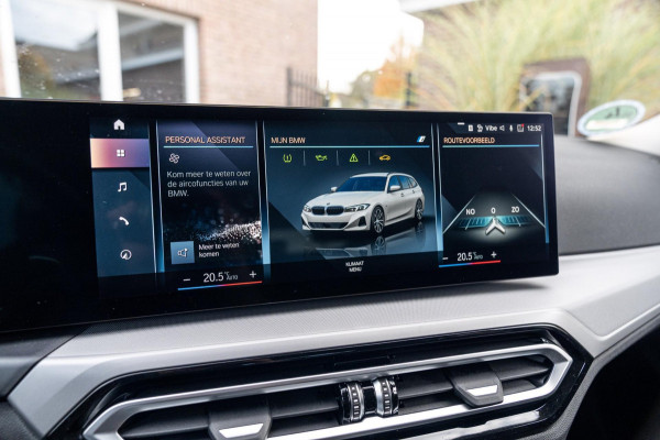 BMW 3 Serie Touring 320e MY 2023 204 PK 1e Eig Dealer o.h Carplay LED Head-Up 19'