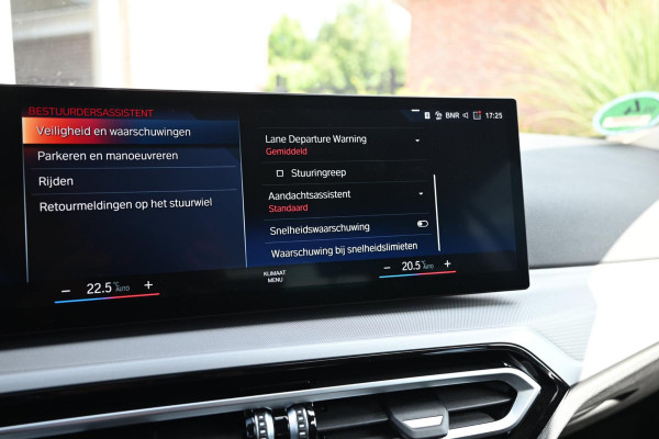 BMW 3 Serie Touring 320e MY 2023 204 PK 1e Eig Dealer o.h Carplay LED Head-Up 19'