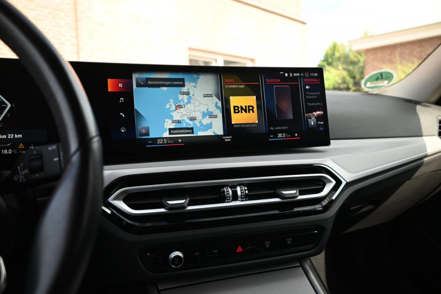 BMW 3 Serie Touring 320e MY 2023 204 PK 1e Eig Dealer o.h Carplay LED Head-Up 19'