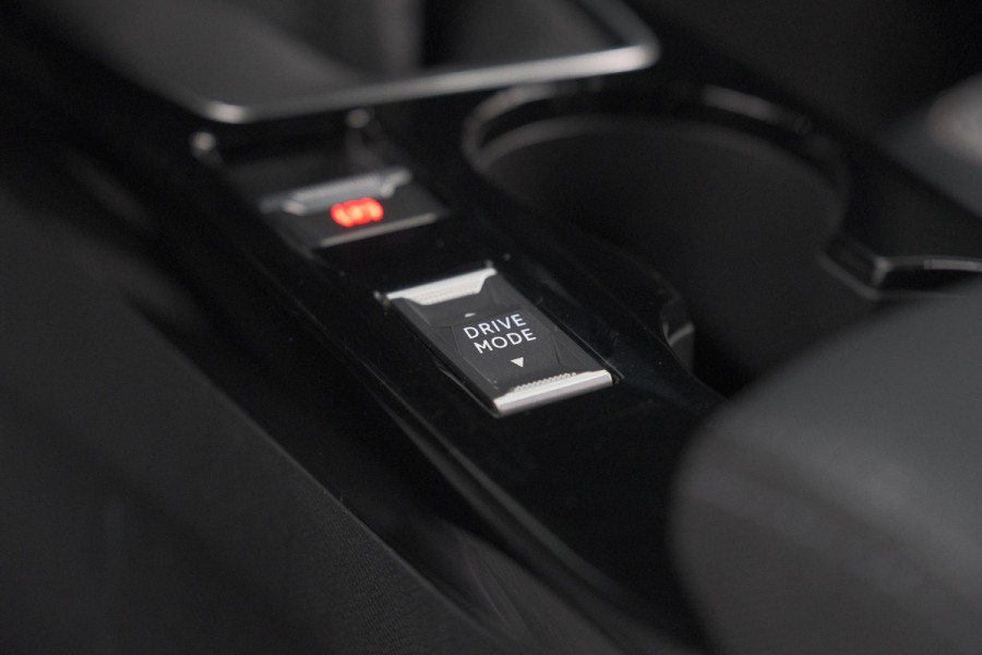 Peugeot 2008 PureTech 100 Allure | Camera | Navigatie | Parkeersensoren | Apple Carplay