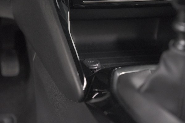 Peugeot 2008 PureTech 100 Allure | Camera | Navigatie | Parkeersensoren | Apple Carplay