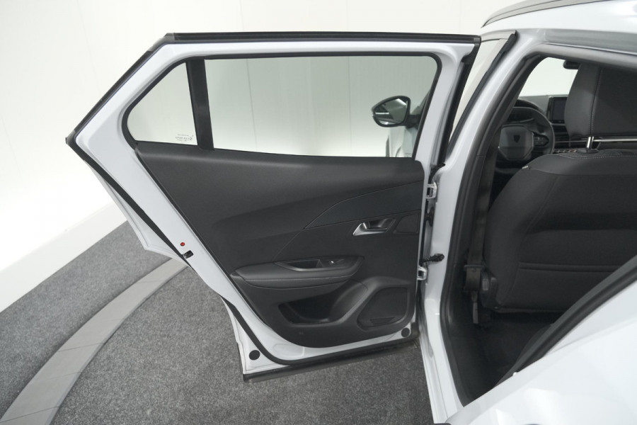Peugeot 2008 PureTech 100 Allure | Camera | Navigatie | Parkeersensoren | Apple Carplay