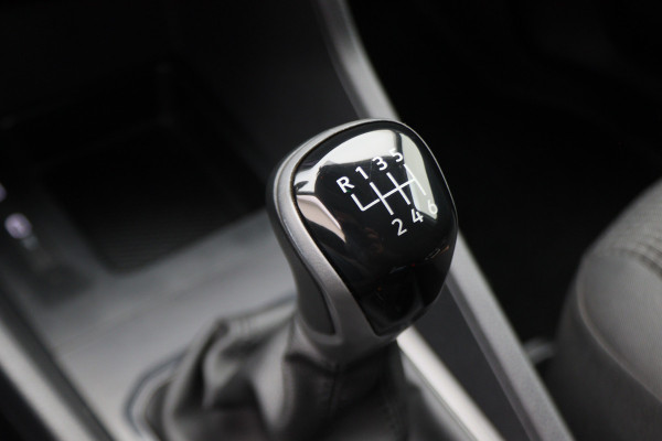 Volkswagen Caddy Cargo 2.0 TDI Comfort Side-Bars, Apple Carplay, Trekhaak, Cruise, PDC