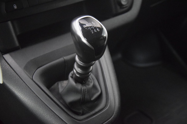 Opel Vivaro 2.0 CDTI L3H1 DC Innovation TREKHAAK/APPLE CARPLAY/CAMERA