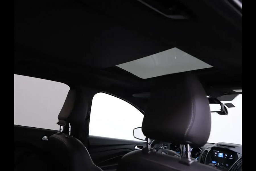 Ford Kuga 1.5 EcoBoost ST Line Pano Camera Carplay Winterpakket NAP