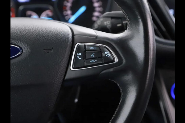 Ford Kuga 1.5 EcoBoost ST Line Pano Camera Carplay Winterpakket NAP