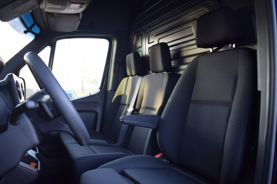 Mercedes-Benz Sprinter 317 1.9 CDI L2H2 RWD | Apple CarPlay | Camera | 18” LM | Side Bars