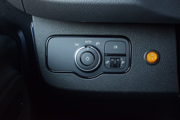 Mercedes-Benz Sprinter 317 1.9 CDI L2H2 RWD | Apple CarPlay | Camera | 18” LM | Side Bars