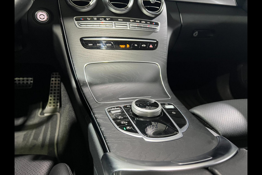 Mercedes-Benz C-Klasse 180 Business Solution AMG/PANO/CAMERA/TREKHAAK/APPLE CARPLAY
