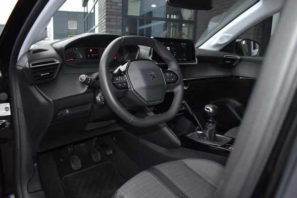 Peugeot 208 1.2 PureTech 100PK Allure Pack | Carplay | Camera | Keyless | Stoelverw. | Incl. garantie