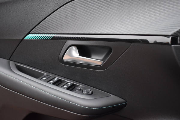 Peugeot 208 1.2 PureTech 100PK Allure Pack | Carplay | Camera | Keyless | Stoelverw. | Incl. garantie