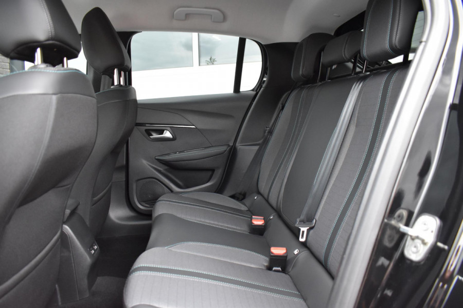 Peugeot 208 1.2 PureTech 100PK Allure Pack | Carplay | Camera | Keyless | Stoelverw. | Incl. garantie