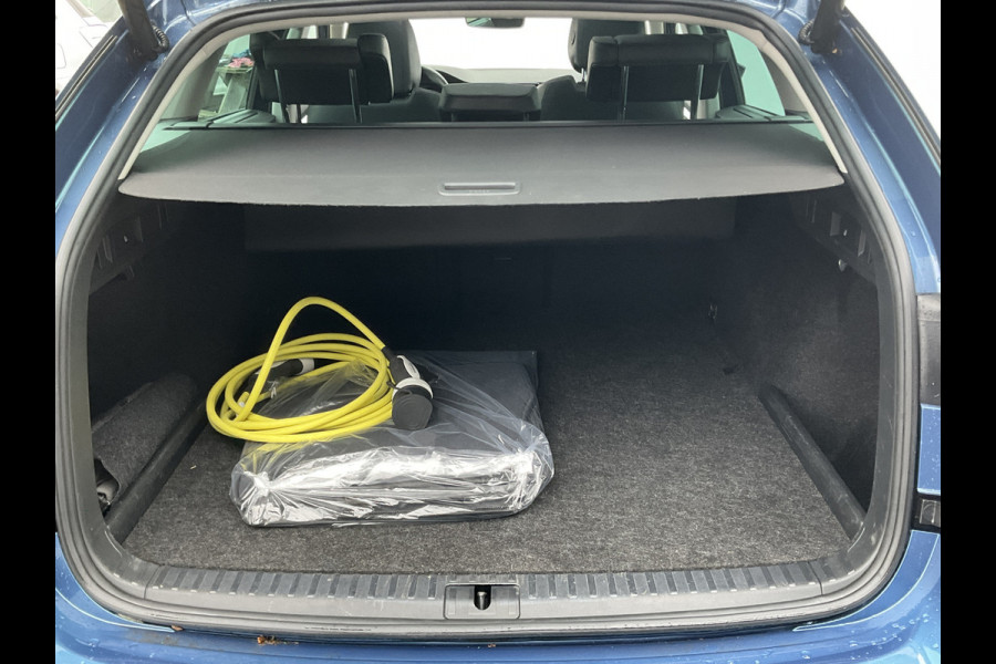 Škoda Octavia Combi 1.4 TSI iV PHEV Business Edition Plus Pano.dak Stoel/Stuurverw Sfeerverl Blue Beauty