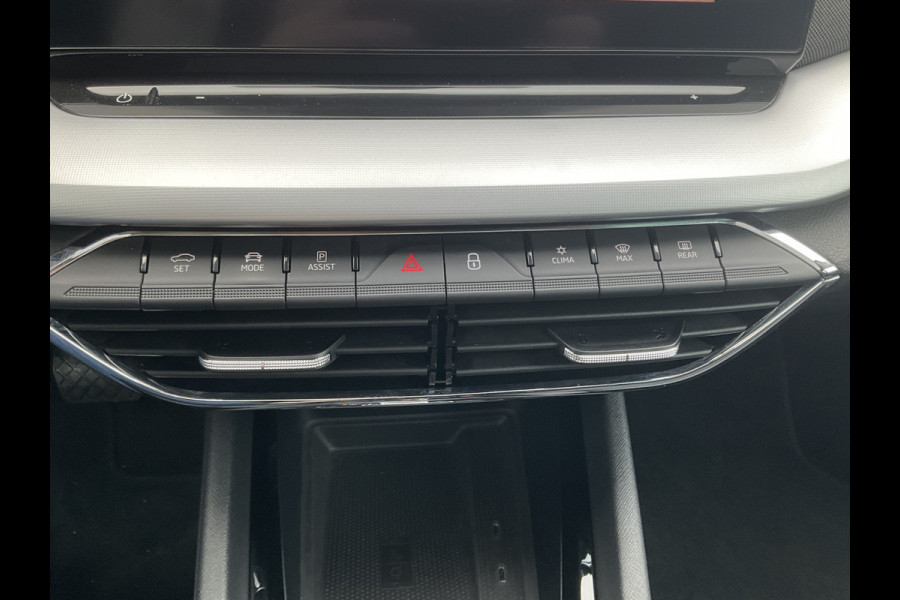 Škoda Octavia Combi 1.4 TSI iV PHEV Business Edition Plus Pano.dak Stoel/Stuurverw Sfeerverl Blue Beauty