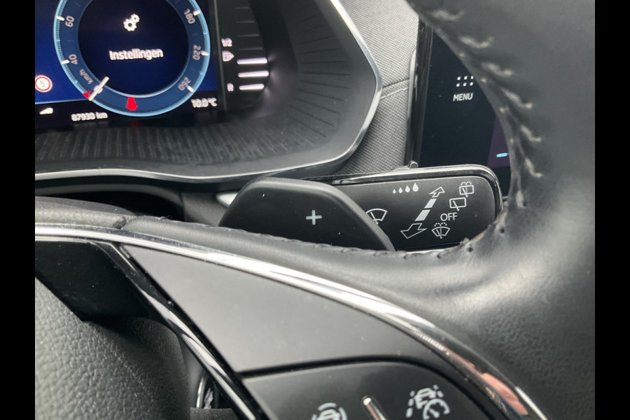 Škoda Octavia Combi 1.4 TSI iV PHEV Business Edition Plus Pano.dak Stoel/Stuurverw Sfeerverl Blue Beauty