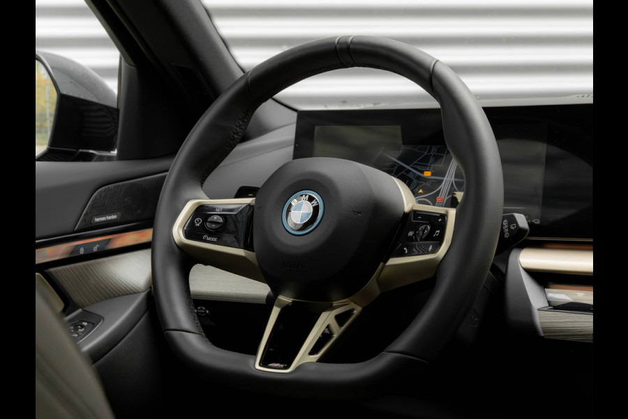 BMW 5 Serie Touring 550e xDrive M-Sport Pro - Pano - Onderstel Prof - Driving Ass Plus - Harman Kardon