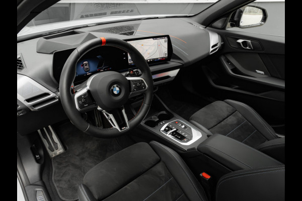 BMW 1-serie M135 xDrive - M-Sport Pro - Pano - Head-up - Memoryzetels - ACC - Harman Kardon