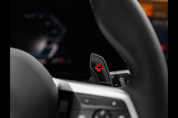 BMW 1-serie M135 xDrive - M-Sport Pro - Pano - Head-up - Memoryzetels - ACC - Harman Kardon