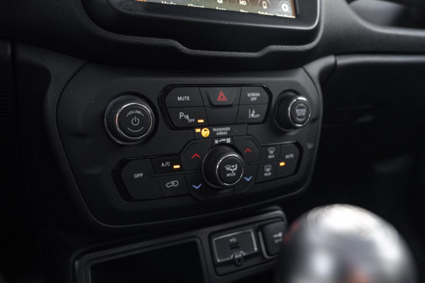 Jeep Renegade 1.0T 80th Anniversary Limited 120 PK Panoramadak Camera Leder Xenon Lane-Assist PDC 19''