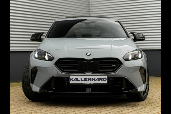 BMW 1-serie M135 xDrive - M-Sport Pro - Pano - Head-up - Memoryzetels - ACC - Harman Kardon