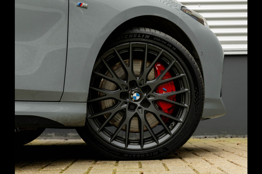 BMW 1-serie M135 xDrive - M-Sport Pro - Pano - Head-up - Memoryzetels - ACC - Harman Kardon