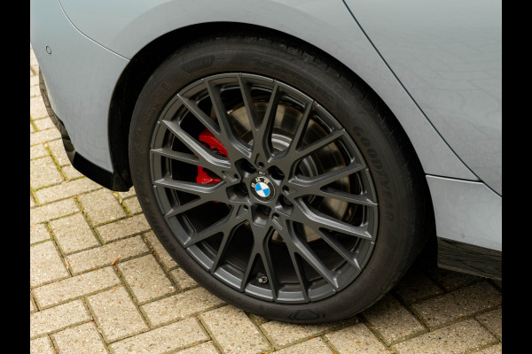 BMW 1-serie M135 xDrive - M-Sport Pro - Pano - Head-up - Memoryzetels - ACC - Harman Kardon