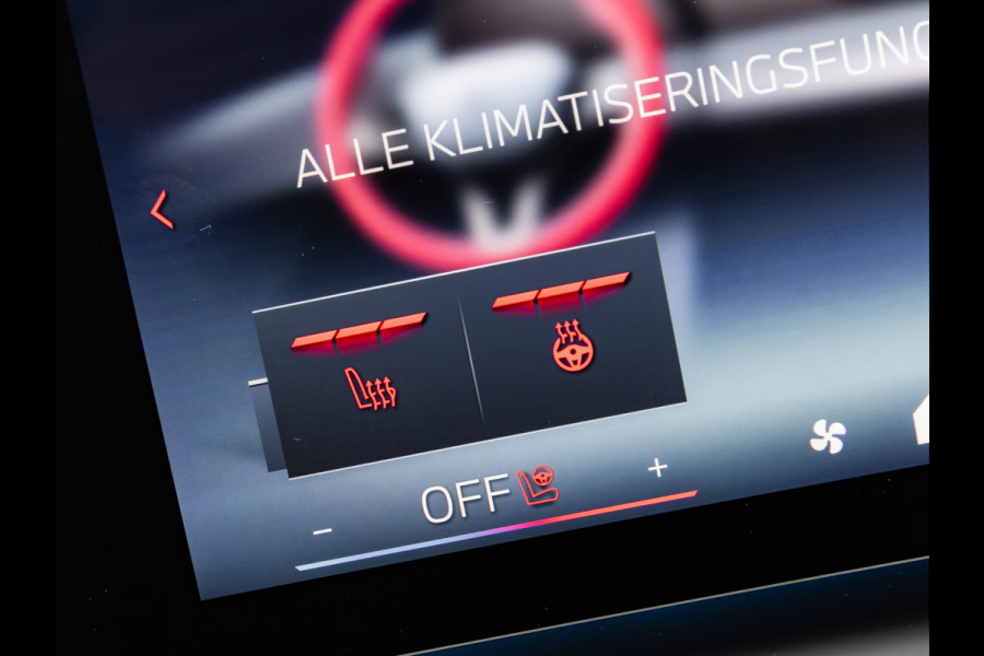 BMW 1-serie M135 xDrive - M-Sport Pro - Pano - Head-up - Memoryzetels - ACC - Harman Kardon