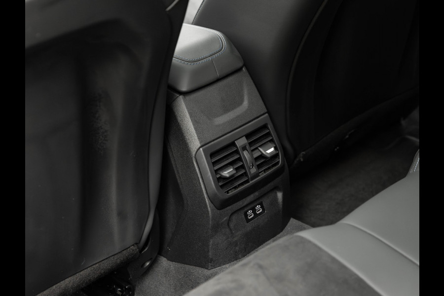 BMW 1-serie M135 xDrive - M-Sport Pro - Pano - Head-up - Memoryzetels - ACC - Harman Kardon