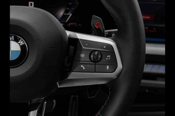 BMW 1-serie M135 xDrive - M-Sport Pro - Pano - Head-up - Memoryzetels - ACC - Harman Kardon