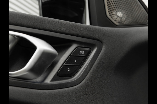 BMW 1-serie M135 xDrive - M-Sport Pro - Pano - Head-up - Memoryzetels - ACC - Harman Kardon
