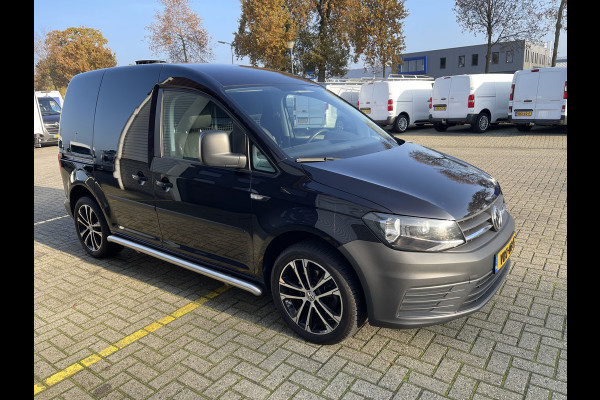Volkswagen Caddy 2.0 TDI L1H1 BMT Economy Business / vaste prijs rijklaar € 9.950 ex btw / lease vanaf € 201 / airco / 17 Inch lichtmetalen velgen / sidebars / trekhaak / euro 6 !