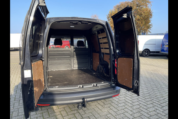 Volkswagen Caddy 2.0 TDI L1H1 BMT Economy Business / vaste prijs rijklaar € 9.950 ex btw / lease vanaf € 201 / airco / 17 Inch lichtmetalen velgen / sidebars / trekhaak / euro 6 !