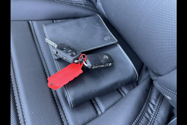 Volkswagen Caddy 2.0 TDI L1H1 BMT Economy Business / vaste prijs rijklaar € 9.950 ex btw / lease vanaf € 201 / airco / 17 Inch lichtmetalen velgen / sidebars / trekhaak / euro 6 !