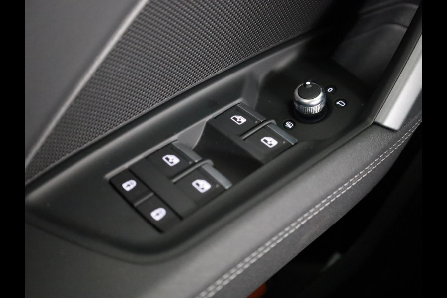 Audi A3 Sportback 40 TFSI e S edition 204pk | Verlengde garantie | Parkeercamera | Adaptieve cruise controle | Optiek pakket zwart Plus | Extra getint glas