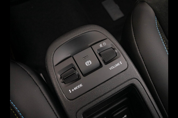 Abarth 500e Turismo 42 kWh | Uit voorraad leverbaar | 17%  Bijtelling | Camera | Clima | Apple Carplay | JBL Sound | Navi | 18" | Winter Pack