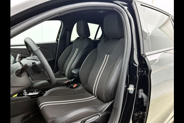 Opel Corsa 1.2 Turbo 136pk Hybrid GS Auto. Navigatie Apple Carplay/ Android Auto Camera Parkeersensoren Cruise Control Stoel- en stuurverwarming Airco Lichtmetalen velgen Getinte ramen