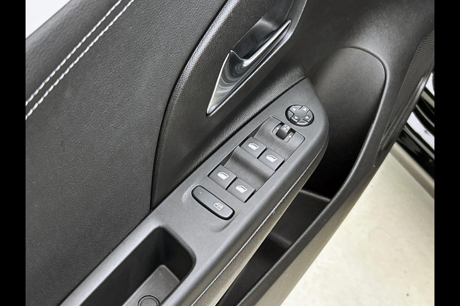 Opel Corsa 1.2 Turbo 136pk Hybrid GS Auto. Navigatie Apple Carplay/ Android Auto Camera Parkeersensoren Cruise Control Stoel- en stuurverwarming Airco Lichtmetalen velgen Getinte ramen