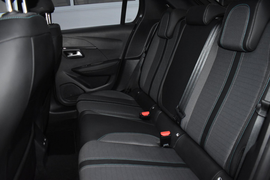 Peugeot 208 1.2 PureTech 100PK Allure | Panodak | Adapt. Cruise | Stoelverw. | Carplay | Camera | Incl. garantie