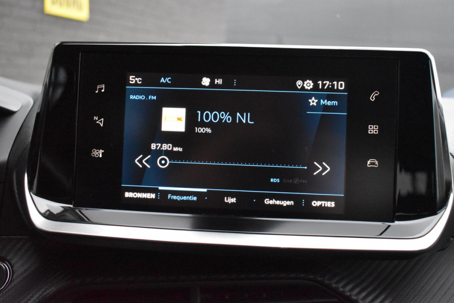 Peugeot 208 1.2 PureTech 100PK Allure | Panodak | Adapt. Cruise | Stoelverw. | Carplay | Camera | Incl. garantie