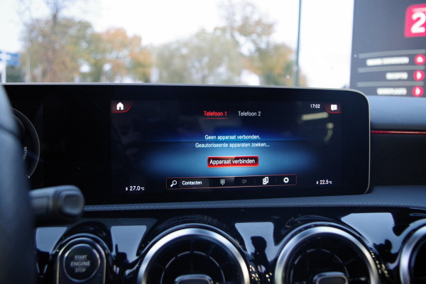 Mercedes-Benz A-Klasse 180 Automaat AMG-Line Business Solution, Panoramadak, LED, Camera, Carplay